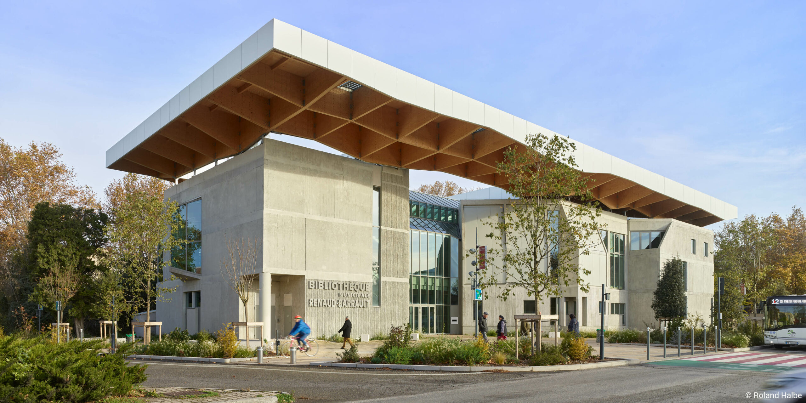 Rénovation en structure bois avec bois lamellé collé, CLT et LVL