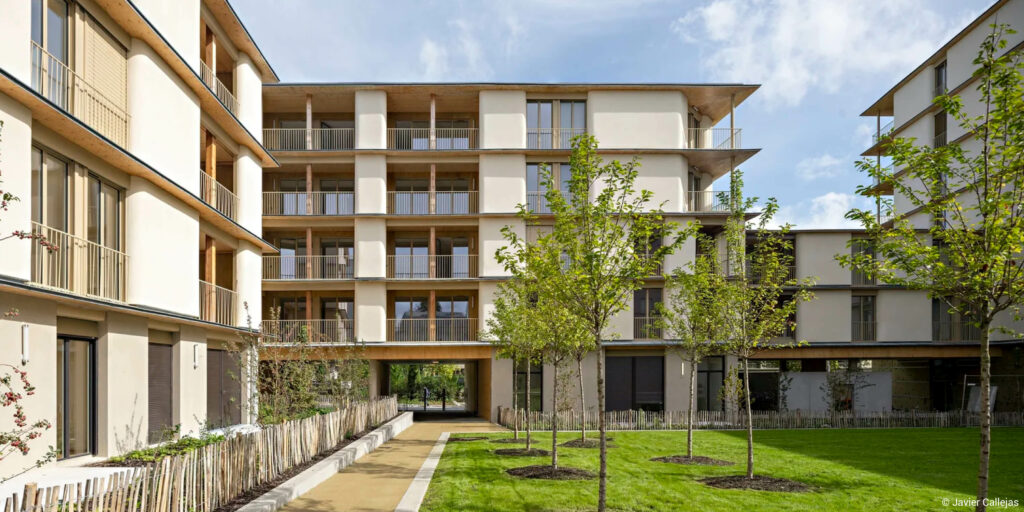 Immeuble de logements en structure bois bois lamellé collé, CLT et façades en béton de chanvre