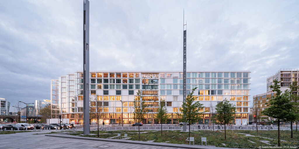 Immeuble de bureaux structure bois en bois lamellé collé et CLT