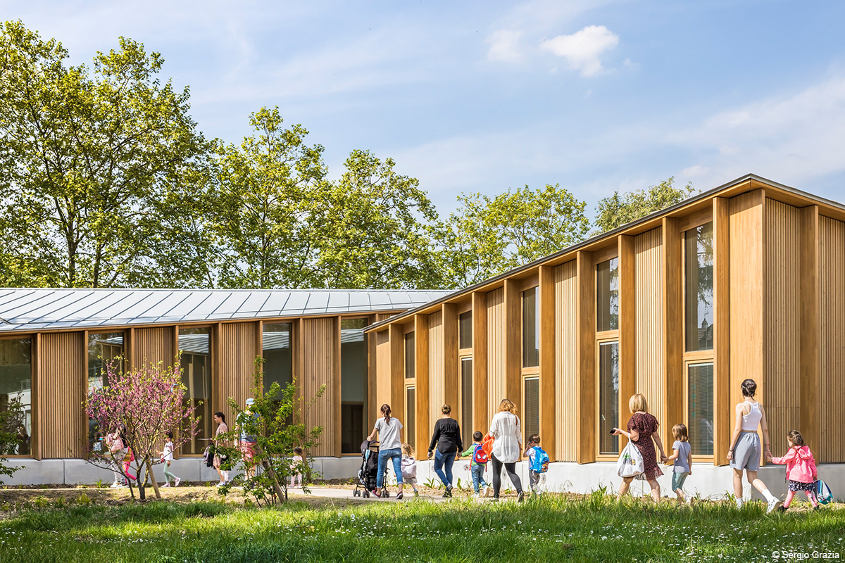 Extension groupe scolaire centre de loisirs en bois structure poteaux poutres en bois lamellé
