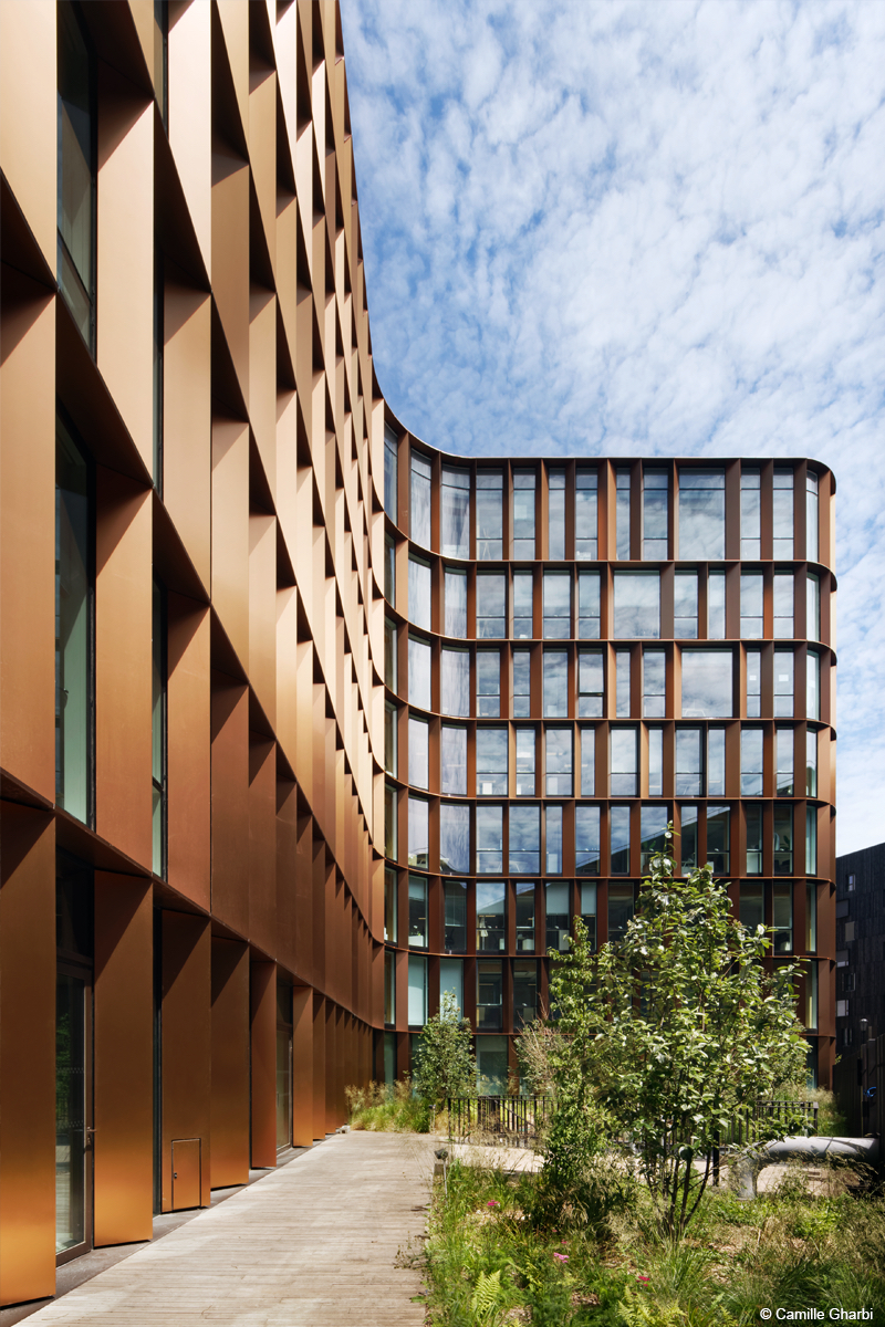 Curve Immeuble de bureaux en bois lamellé et béton bois lamellé cintré